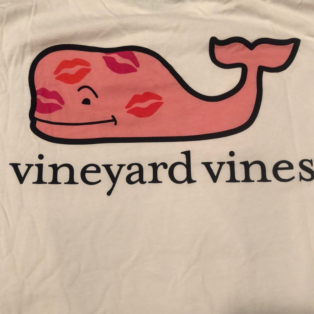 Vineyard Vines tee